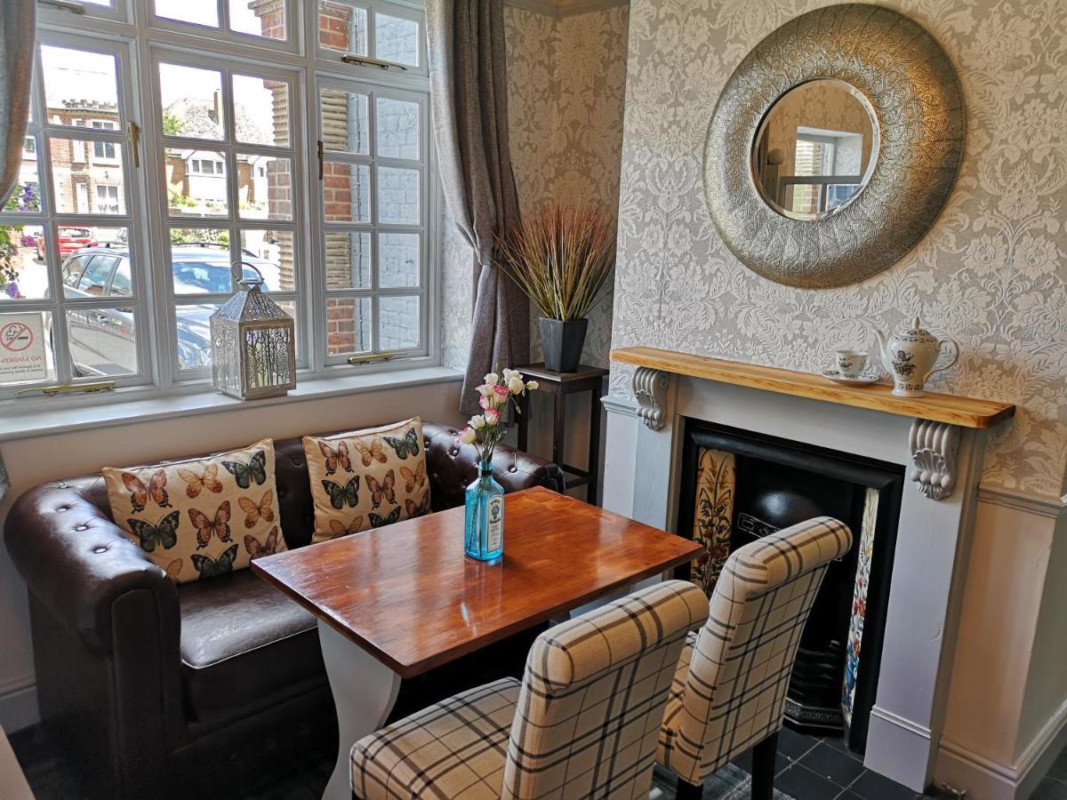 Woolpack Inn Chichester Exterior foto
